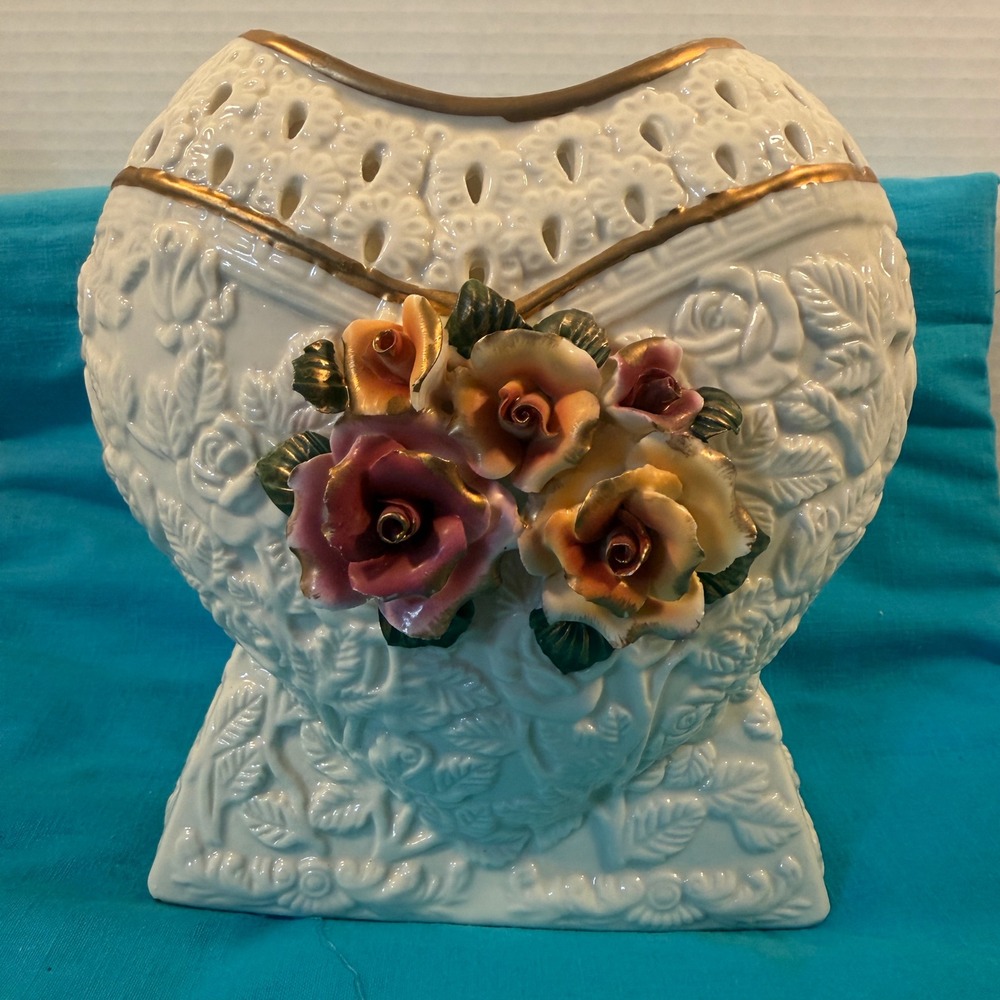Vintage Heart Shaped Porcelain Vase Reticulated Lattice 3D Roses Gold Trim